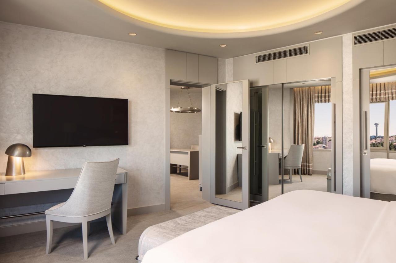 Sheraton & Convention Center 5*